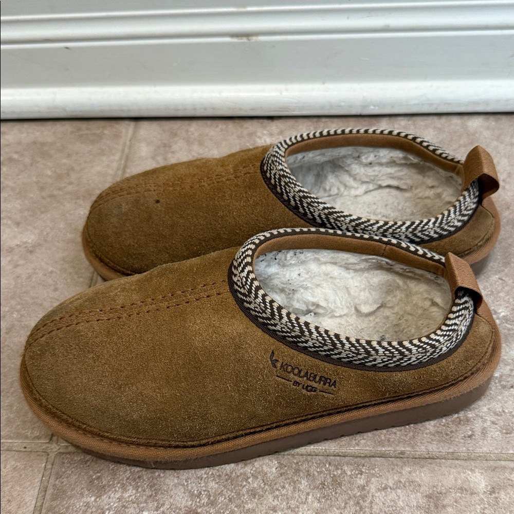 Koolaburra by UGG Brown Suede Slippers kids size 3